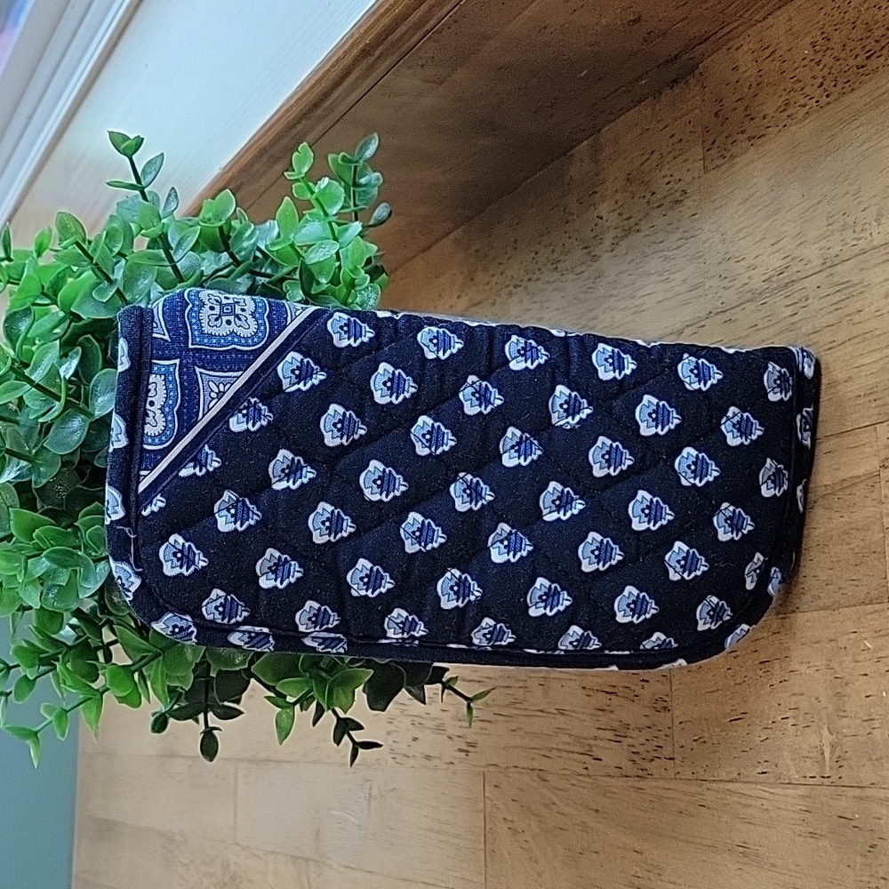 Vera Bradley Eyeglasses Case - Picture 2 of 3